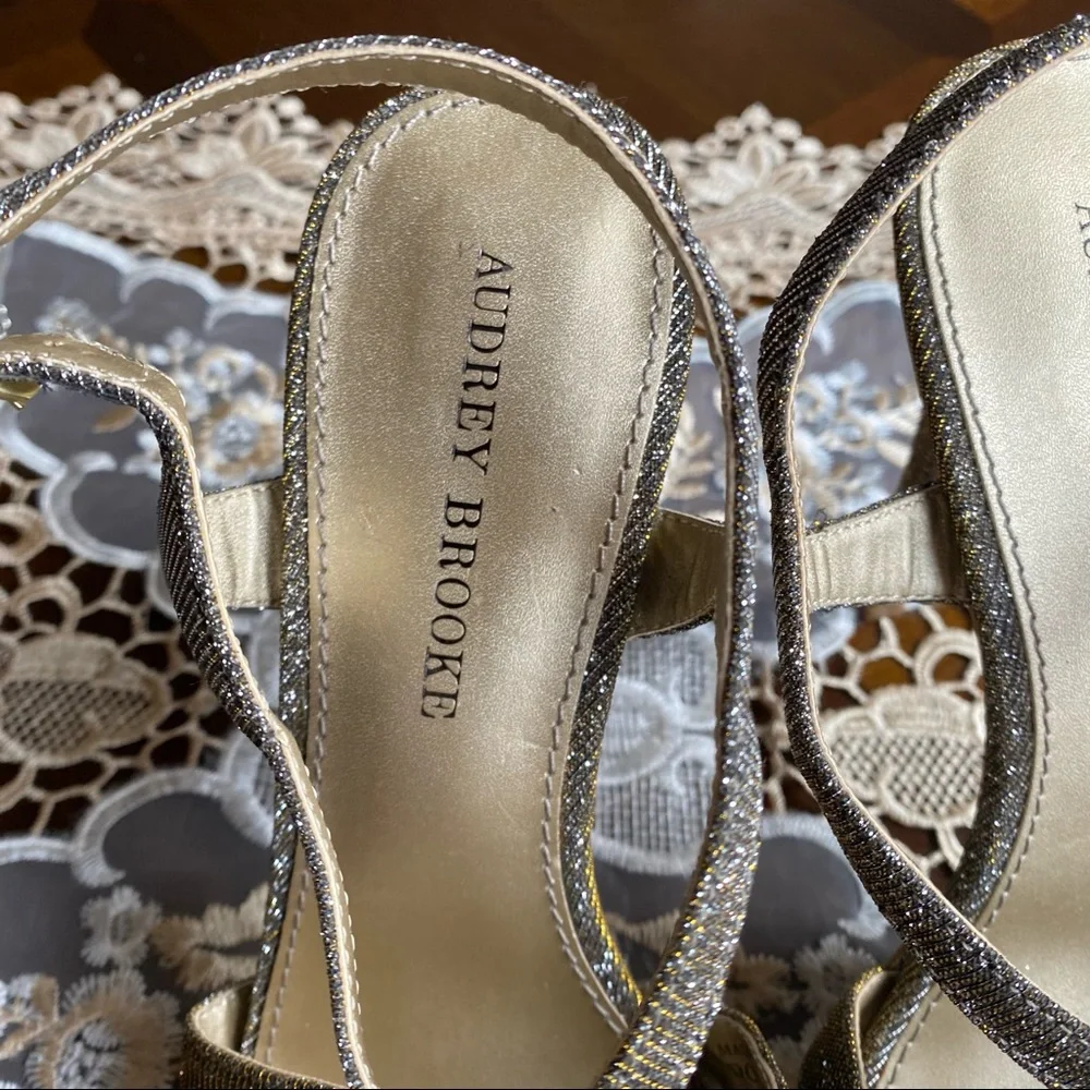 Audrey Brooke High heel metallic gold sandals NWOB